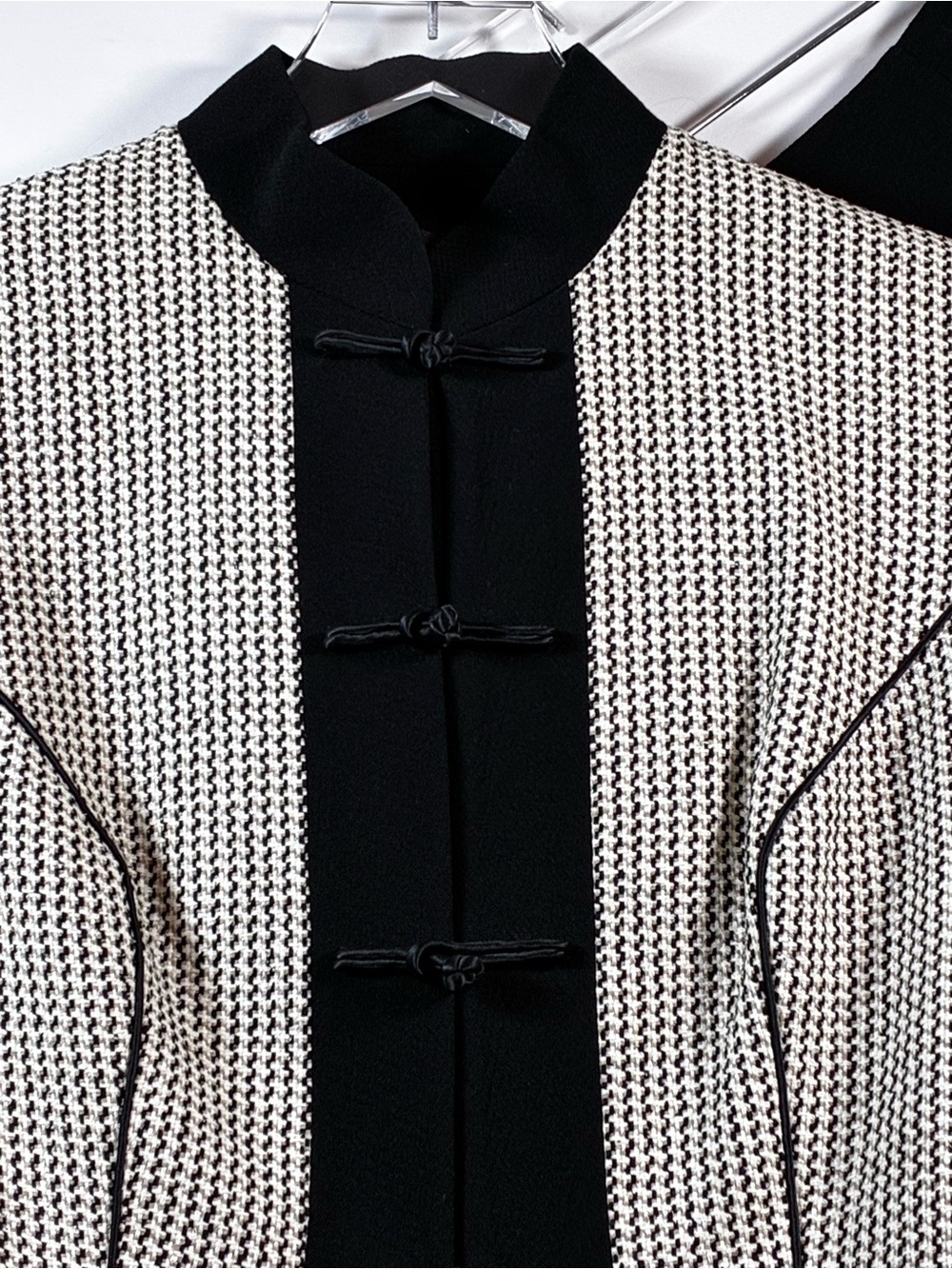 Custom Silk-Wool Suit Black & Creamy White Houndstooth Suit with Mandarin Collar - Picture 3 of 10